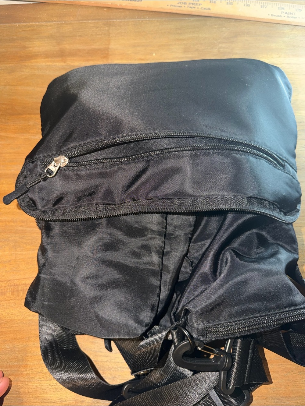 The Foldie Black Men's Messenger Crossbody - Picture 4 of 4
